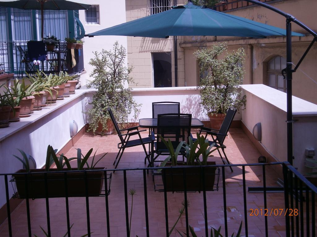 Apartamento Il Giglio Rosso Nápoles Habitación foto