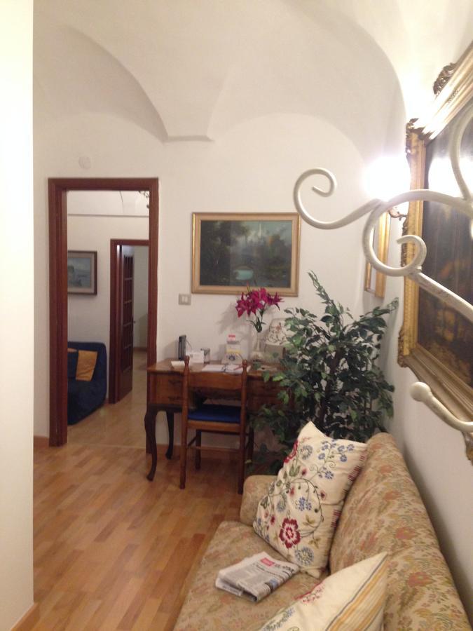 Apartamento Il Giglio Rosso Nápoles Exterior foto